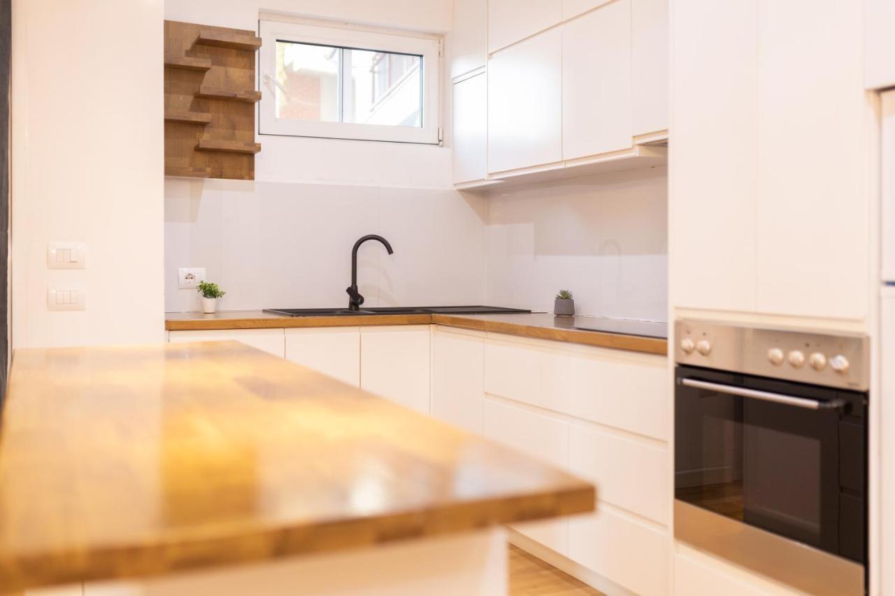 Exclusive 2 Bedrooms Apartment Tirana Esterno foto