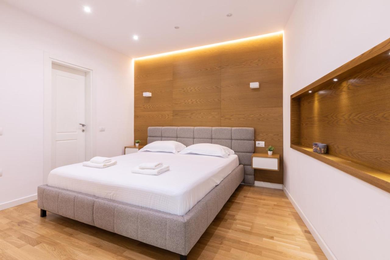 Exclusive 2 Bedrooms Apartment Tirana Esterno foto