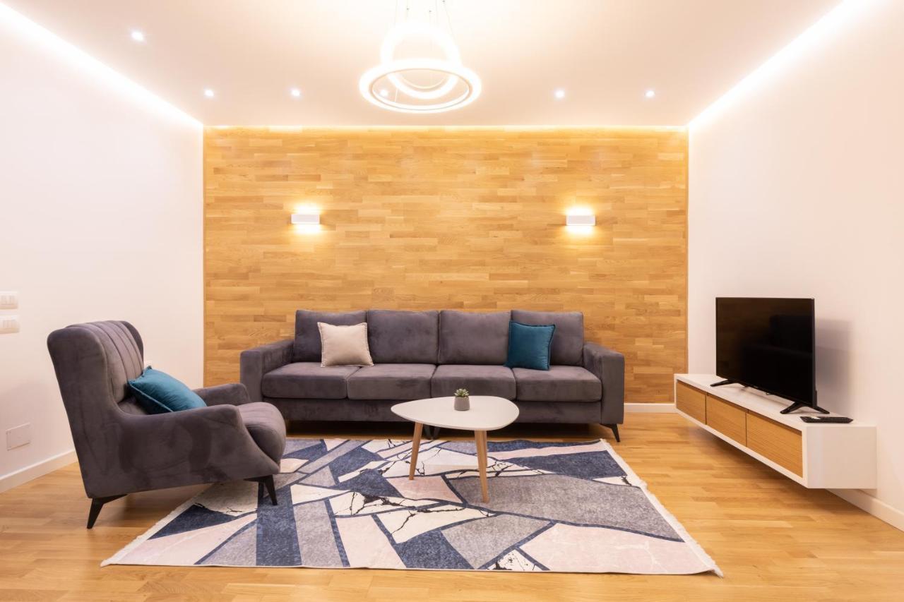 Exclusive 2 Bedrooms Apartment Tirana Esterno foto