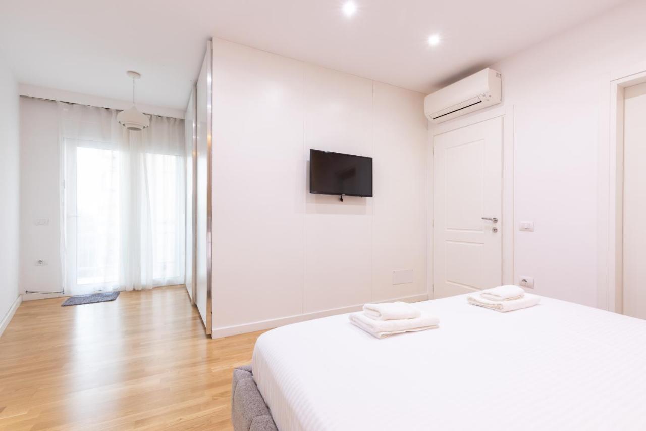 Exclusive 2 Bedrooms Apartment Tirana Esterno foto